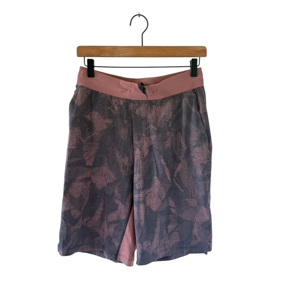 Lululemon T.H.E. Short 11" *Linerless
Illusion Red Dust Obsidian - Picture 3 of 5